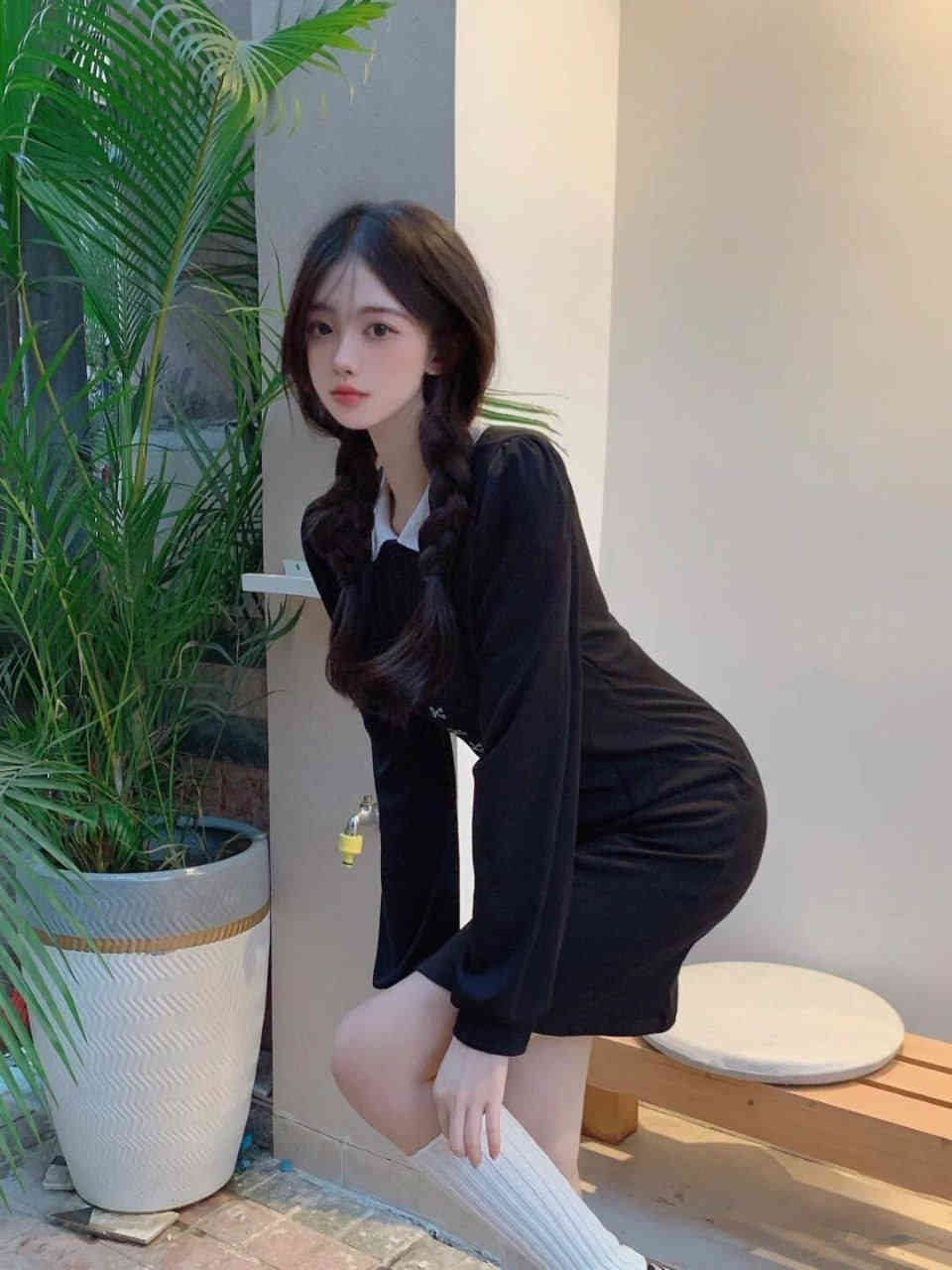 坐在巨大上吃饭鲤鱼乡 