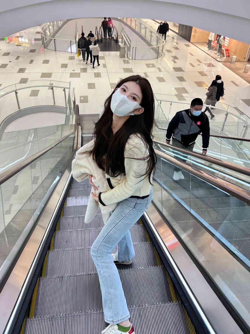面具下的娇妻高级会所 