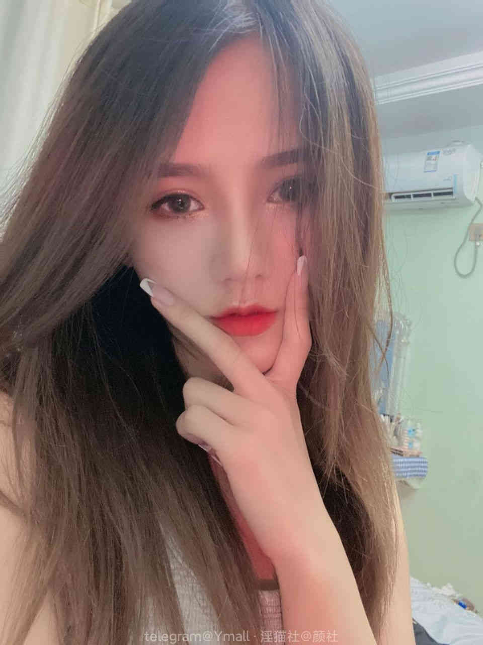 粗壮高大丰曼老熟女 
