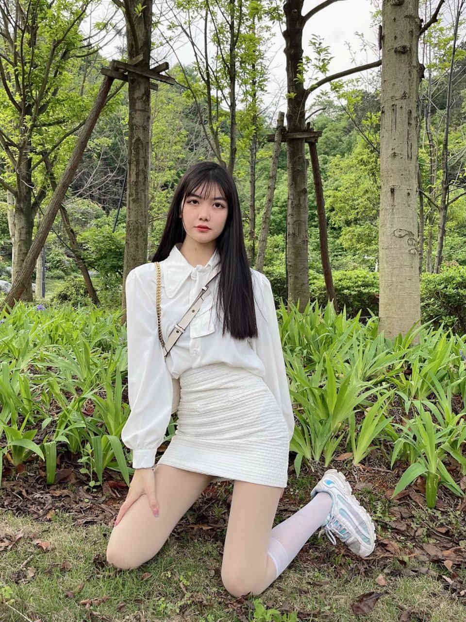 两根粗大贯穿薄膜h 
