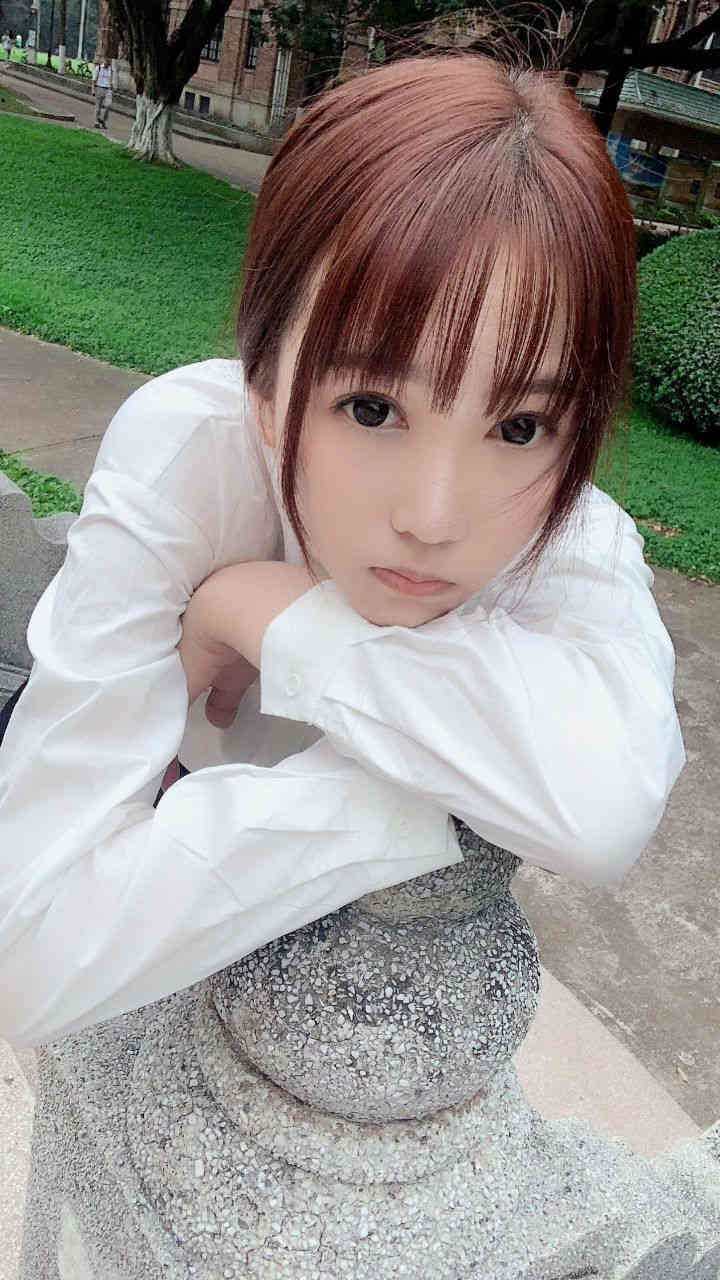 撕开美妇的裙子挺身进入 